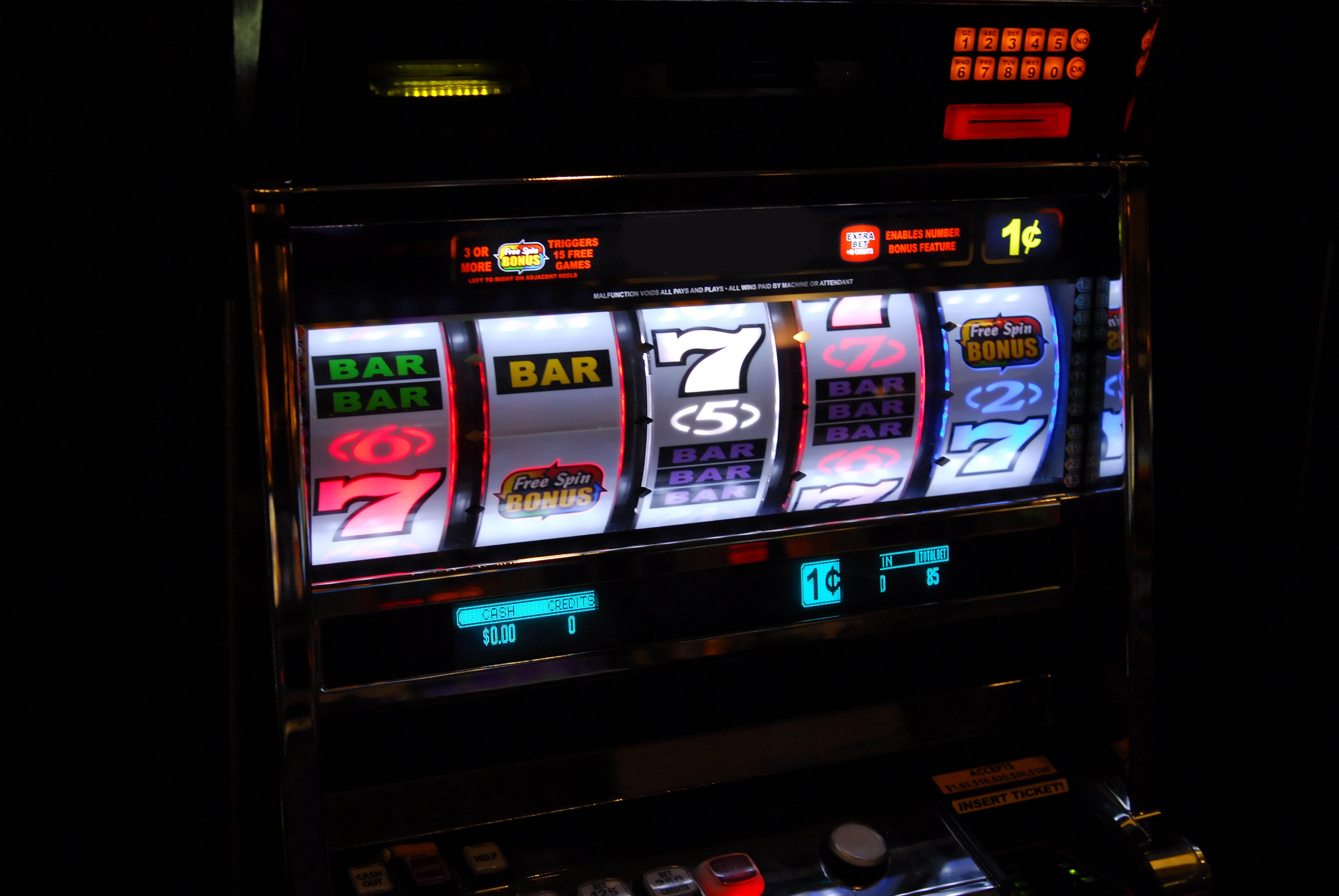 Автоматы на реальные деньги deep photos life. Игровые автоматы Sigma. Игровой аппарат Сигма Покер. Автомат казино. Аппарат казино.
