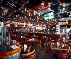 Marriott Hotel & Casino Warsaw: Champions Sports Bar & Restaurant